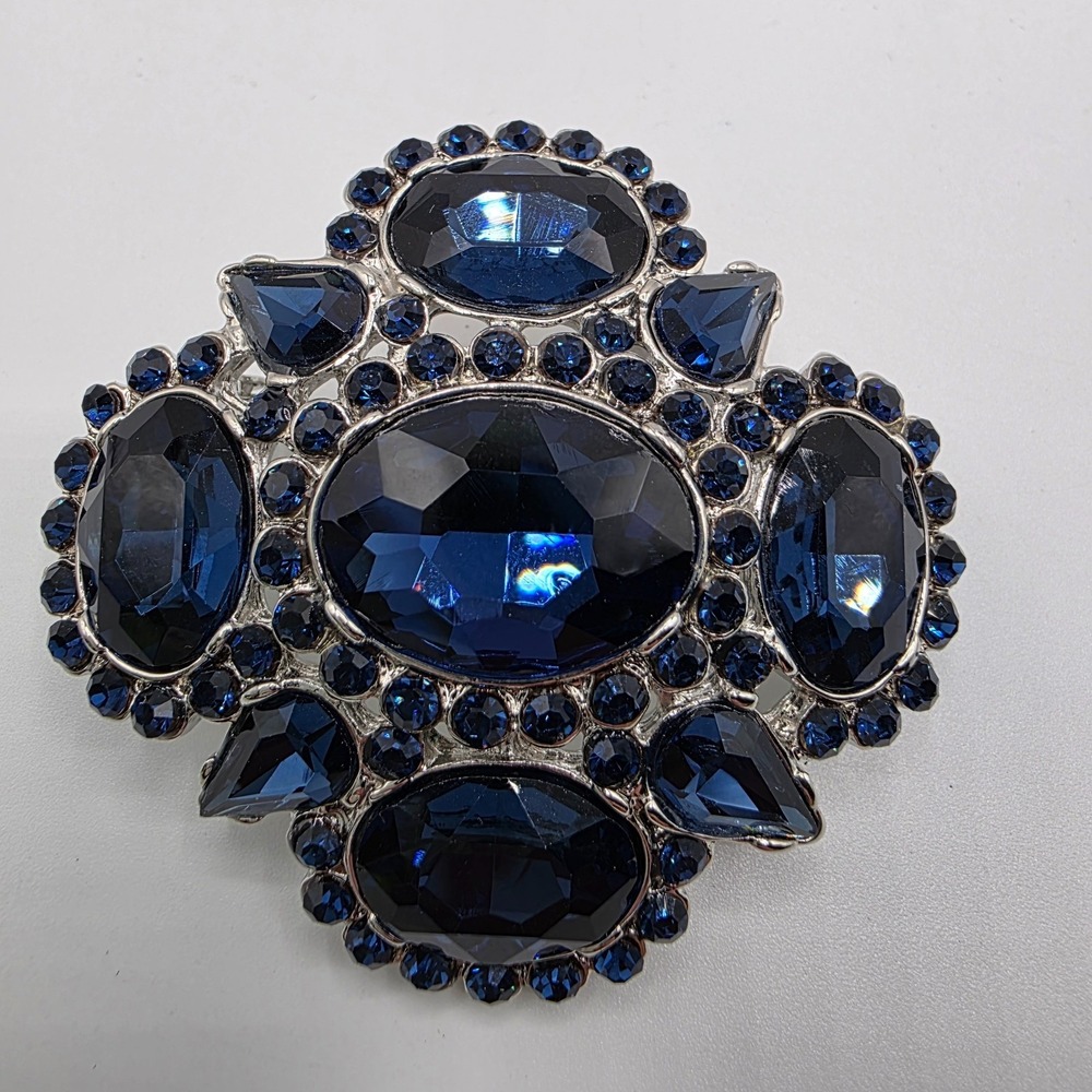 Vintage‎ Silver Tone Royal Blue Rhinestone Oval Cluster Brooch Pin 2" Stunning